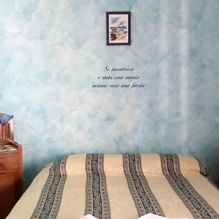 With 3 Bedrooms In Lipari With Wonderful City View Balcony And Wifi 1 Km From The Beach Apartmán Lipari (Isola Lipari)