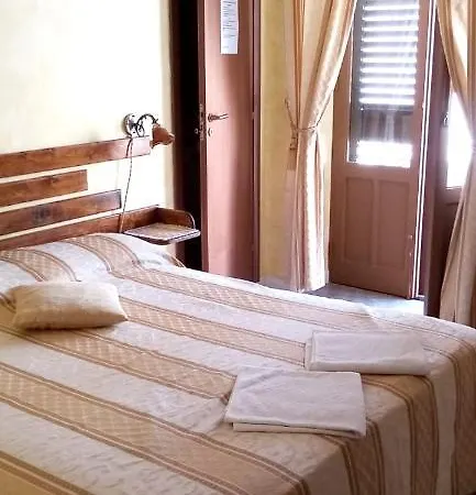 With 3 Bedrooms In Lipari With Wonderful City View Balcony And Wifi 1 Km From The Beach * Lipari (Isola Lipari)