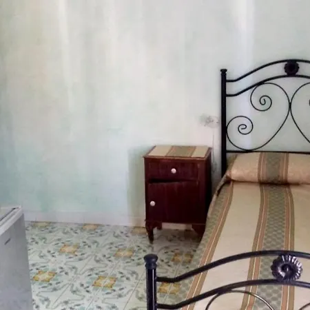 Apartmán With 3 Bedrooms In Lipari With Wonderful City View Balcony And Wifi 1 Km From The Beach Lipari (Isola Lipari)